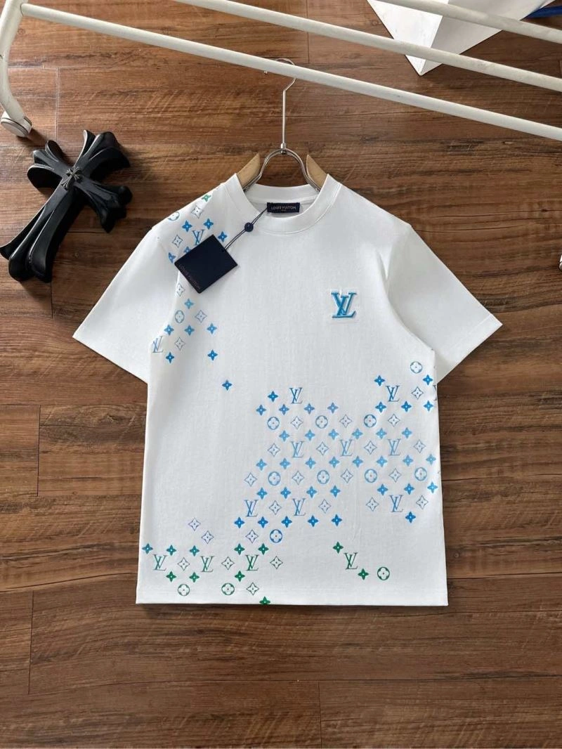 Louis Vuitton T-Shirts Fashionable 134246