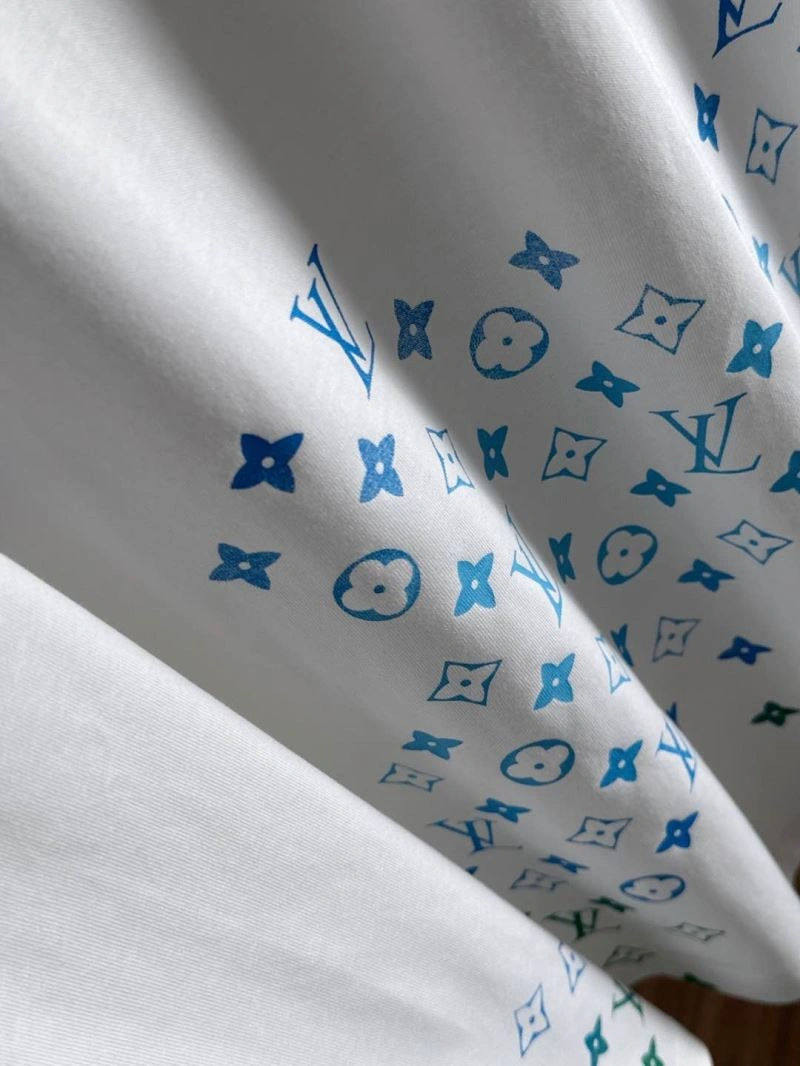 Louis Vuitton T-Shirts Fashionable 134246