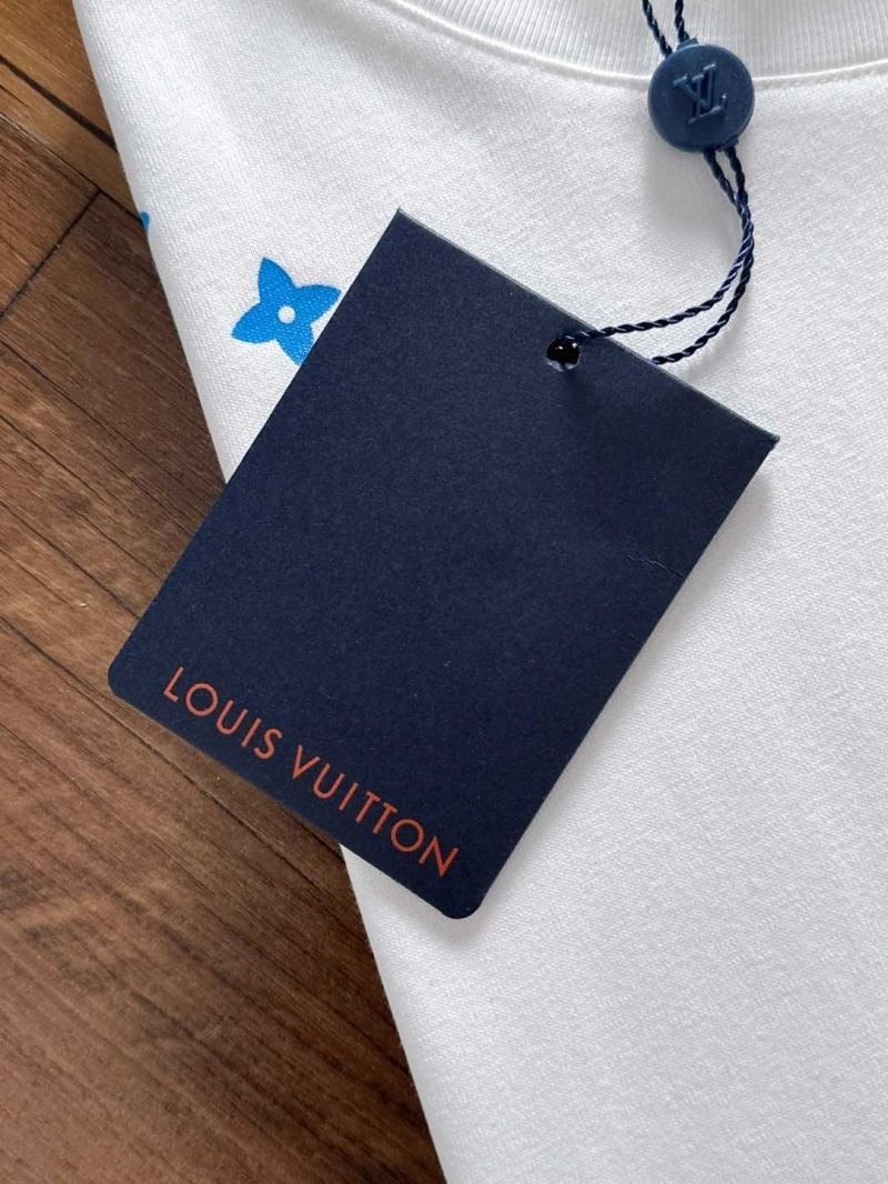 Louis Vuitton T-Shirts Fashionable 134246