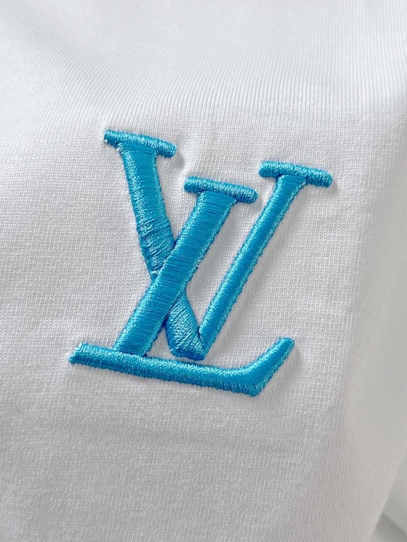 Louis Vuitton T-Shirts Fashionable 134246