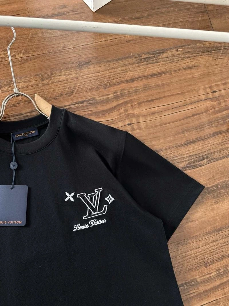Louis Vuitton T-Shirts TimelessDesign 134243