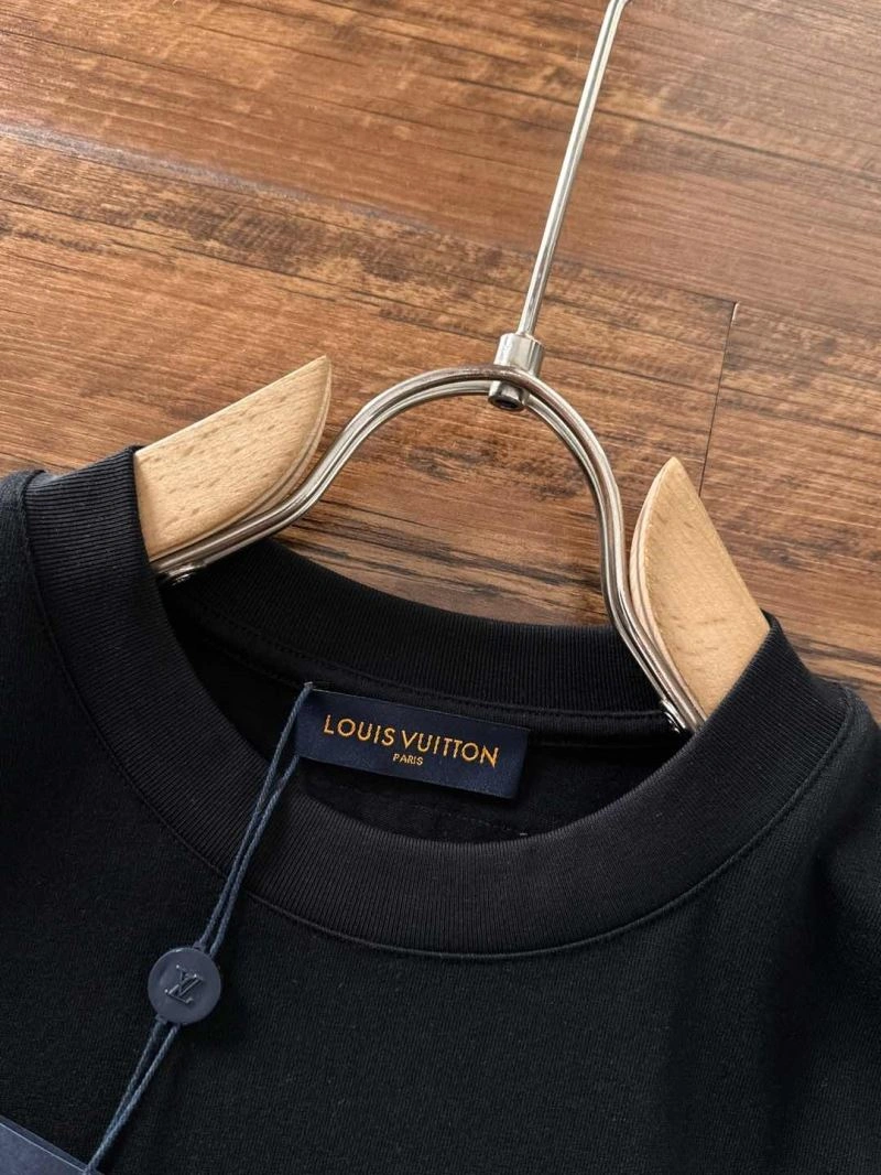 Louis Vuitton T-Shirts TimelessDesign 134243