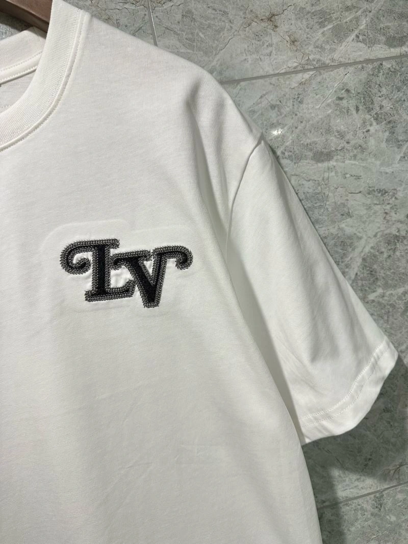 Chic Louis Vuitton T-Shirts 134241