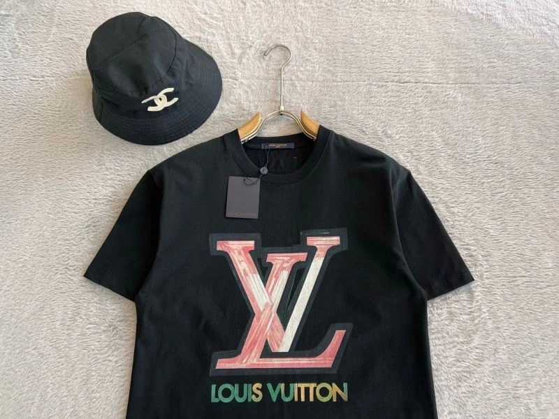 Affordable Louis Vuitton T-Shirts 134229