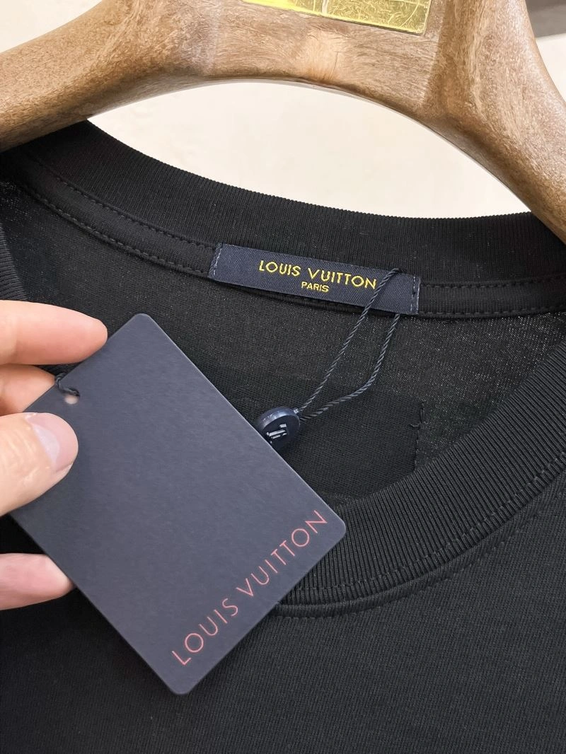 Classic Louis Vuitton T-Shirts 134231