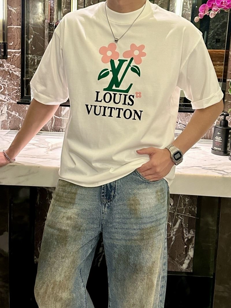 Lightweight Louis Vuitton T-Shirts 134217
