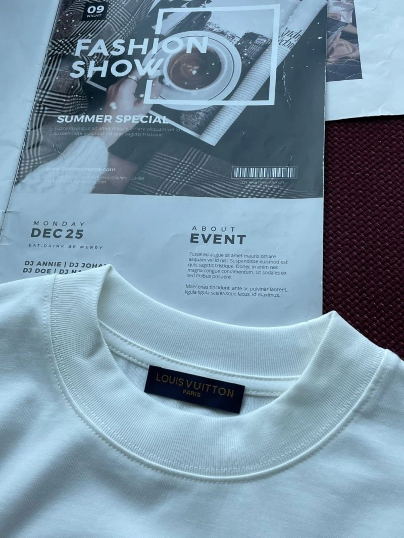 Lightweight Louis Vuitton T-Shirts 134217
