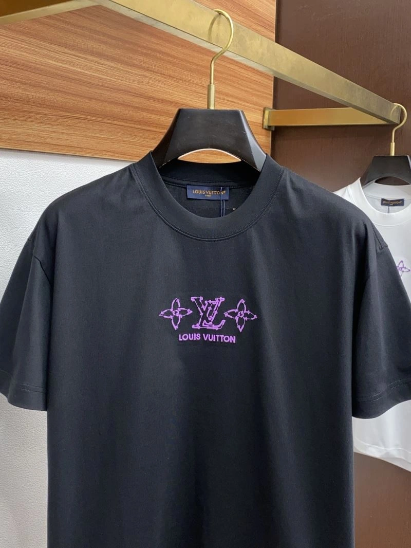 Chic Louis Vuitton T-Shirts 134225