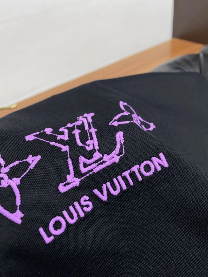 Chic Louis Vuitton T-Shirts 134225