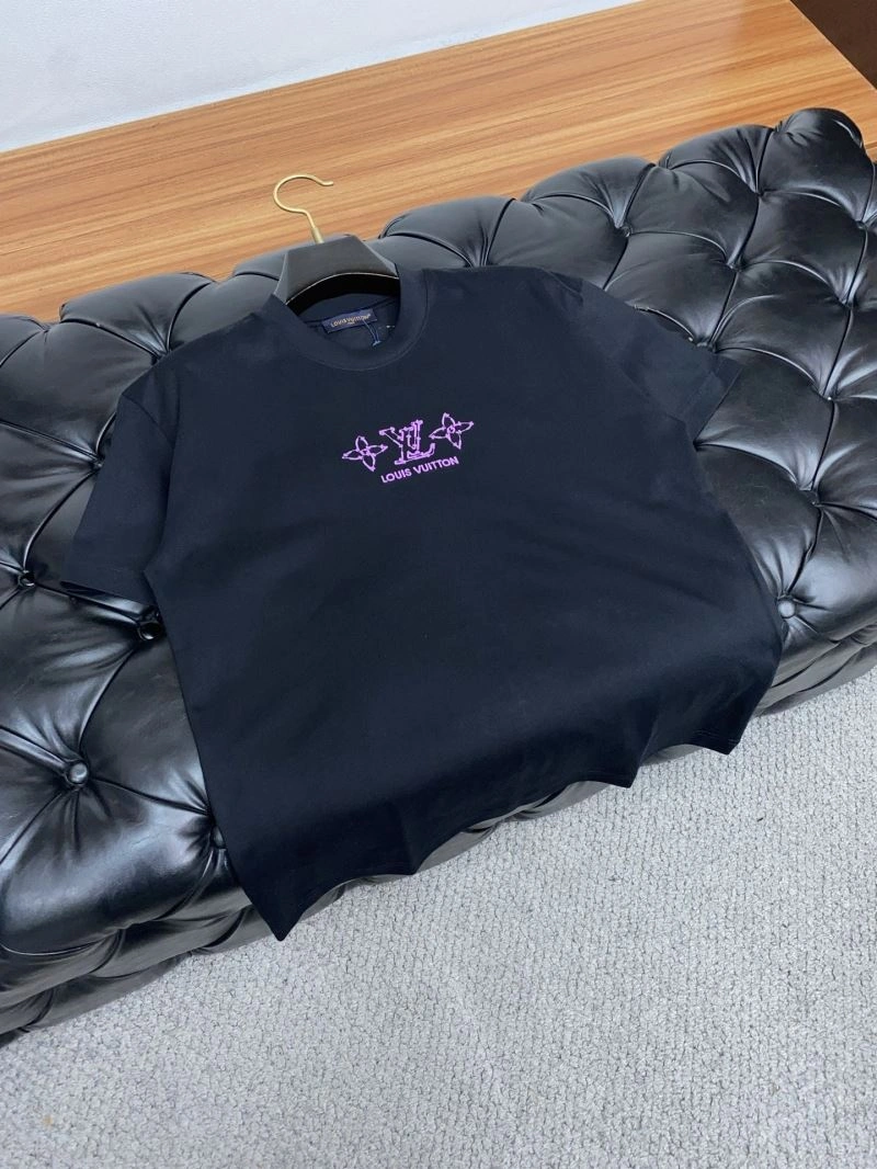 Chic Louis Vuitton T-Shirts 134225