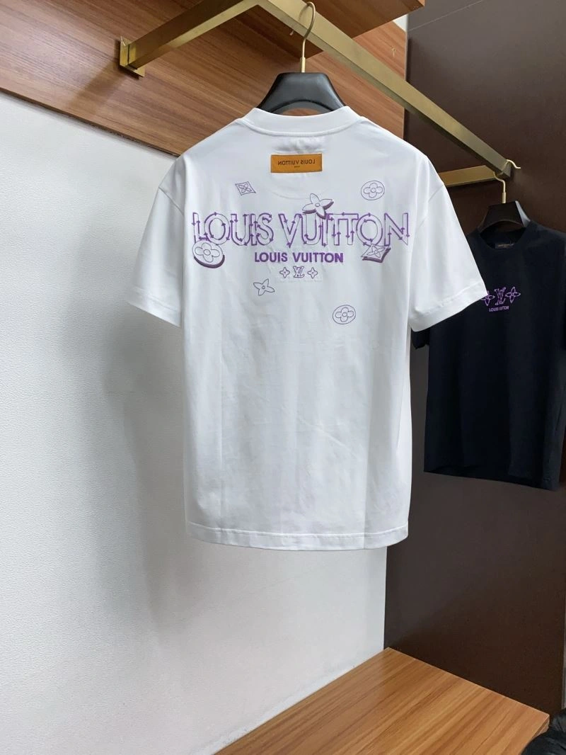 Lightweight Louis Vuitton T-Shirts 134235