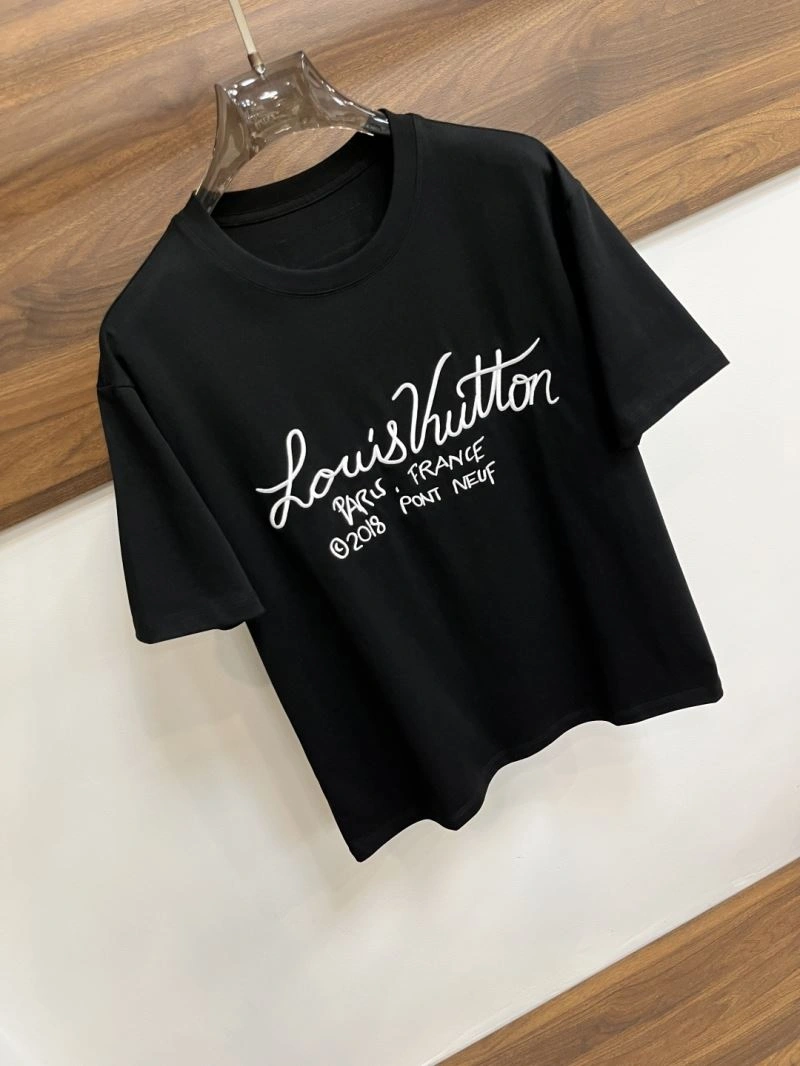 Compact Louis Vuitton T-Shirts 134232