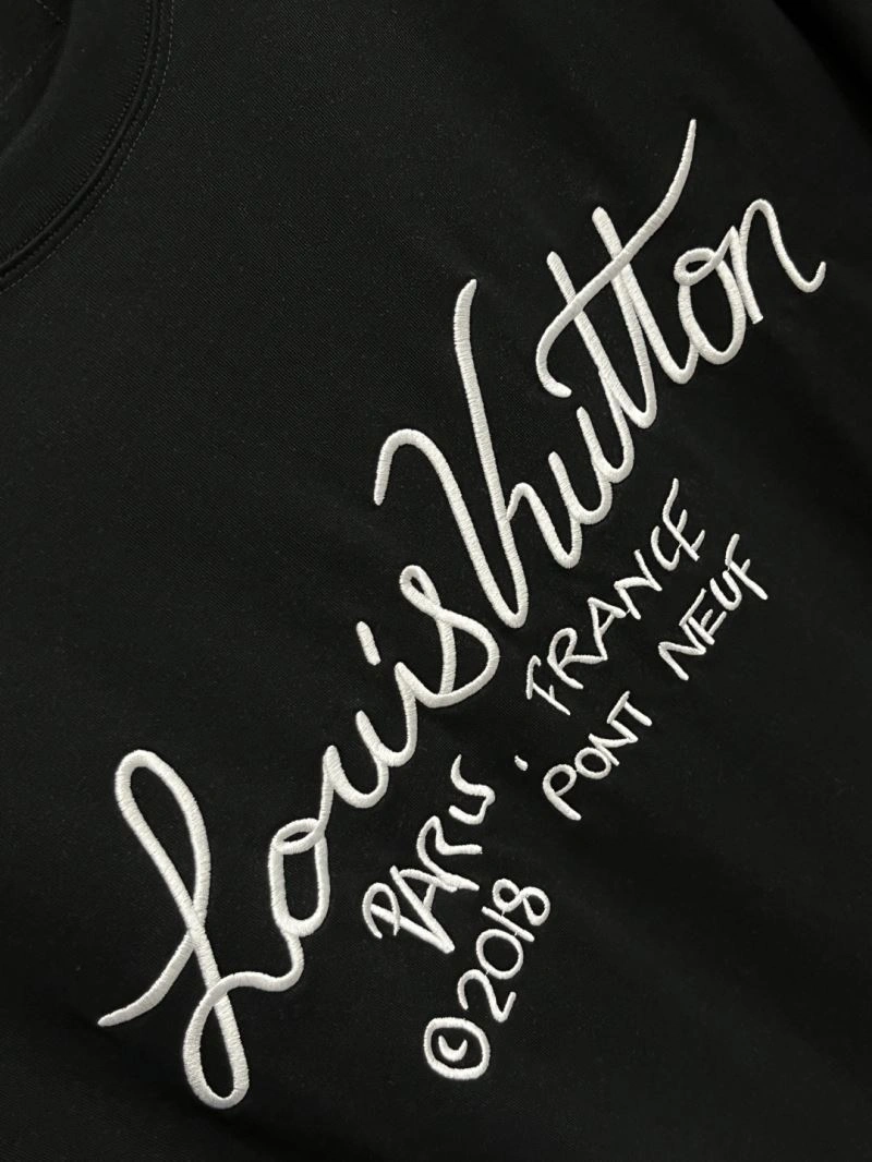 Compact Louis Vuitton T-Shirts 134232