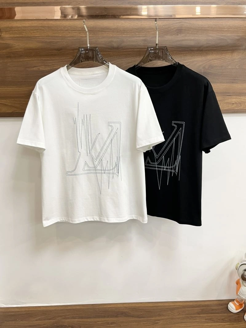 Seasonal Louis Vuitton T-Shirts 134238