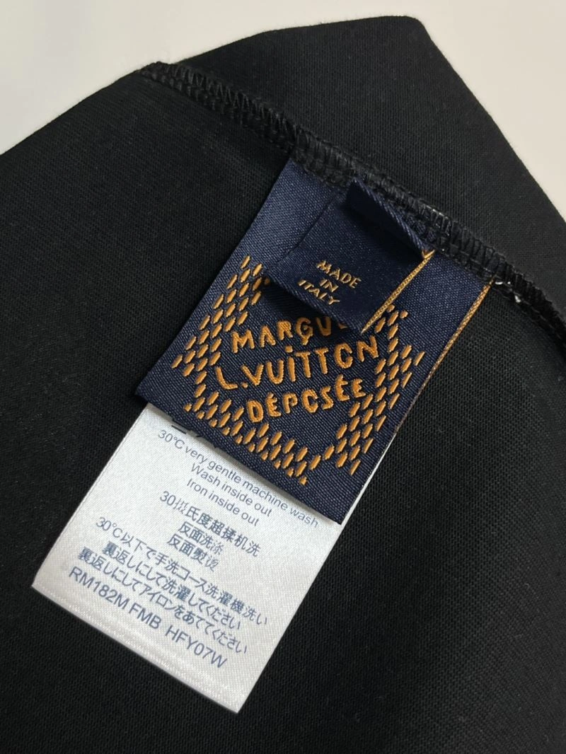 Seasonal Louis Vuitton T-Shirts 134238