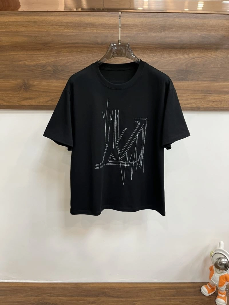Seasonal Louis Vuitton T-Shirts 134238