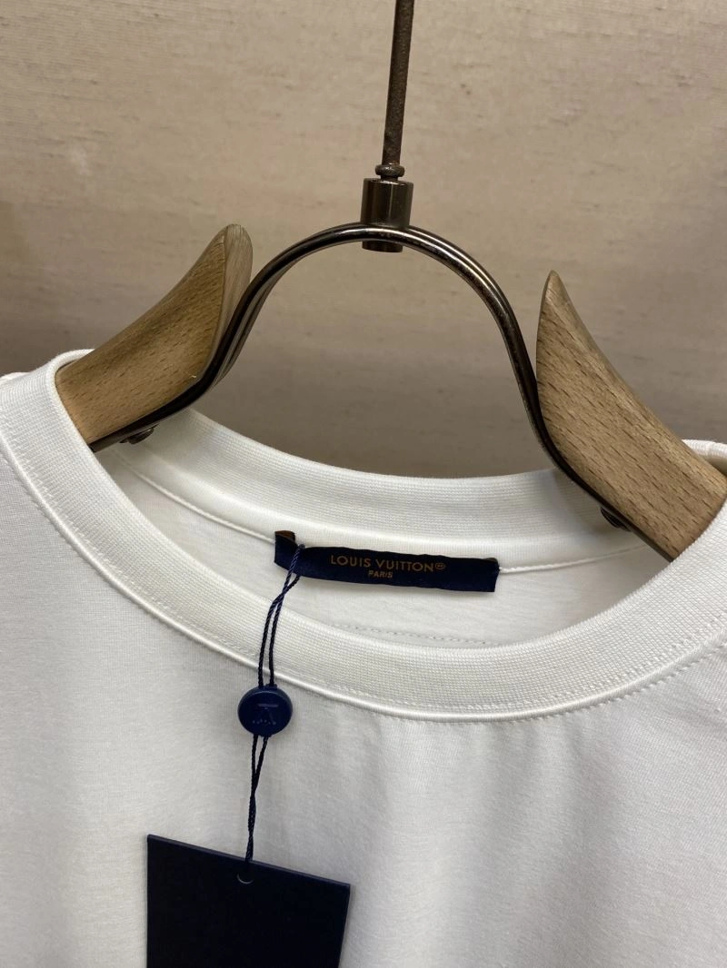 Louis Vuitton T-Shirts Breathable 134215