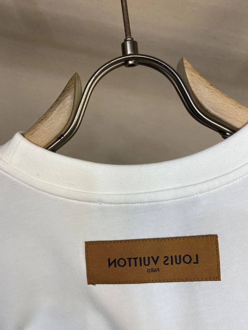 Louis Vuitton T-Shirts Breathable 134215