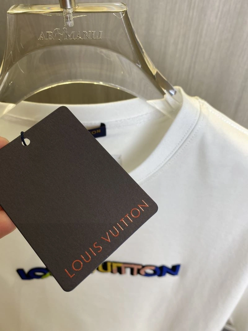 Affordable Louis Vuitton T-Shirts 134209