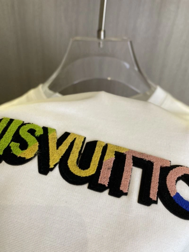 Affordable Louis Vuitton T-Shirts 134209