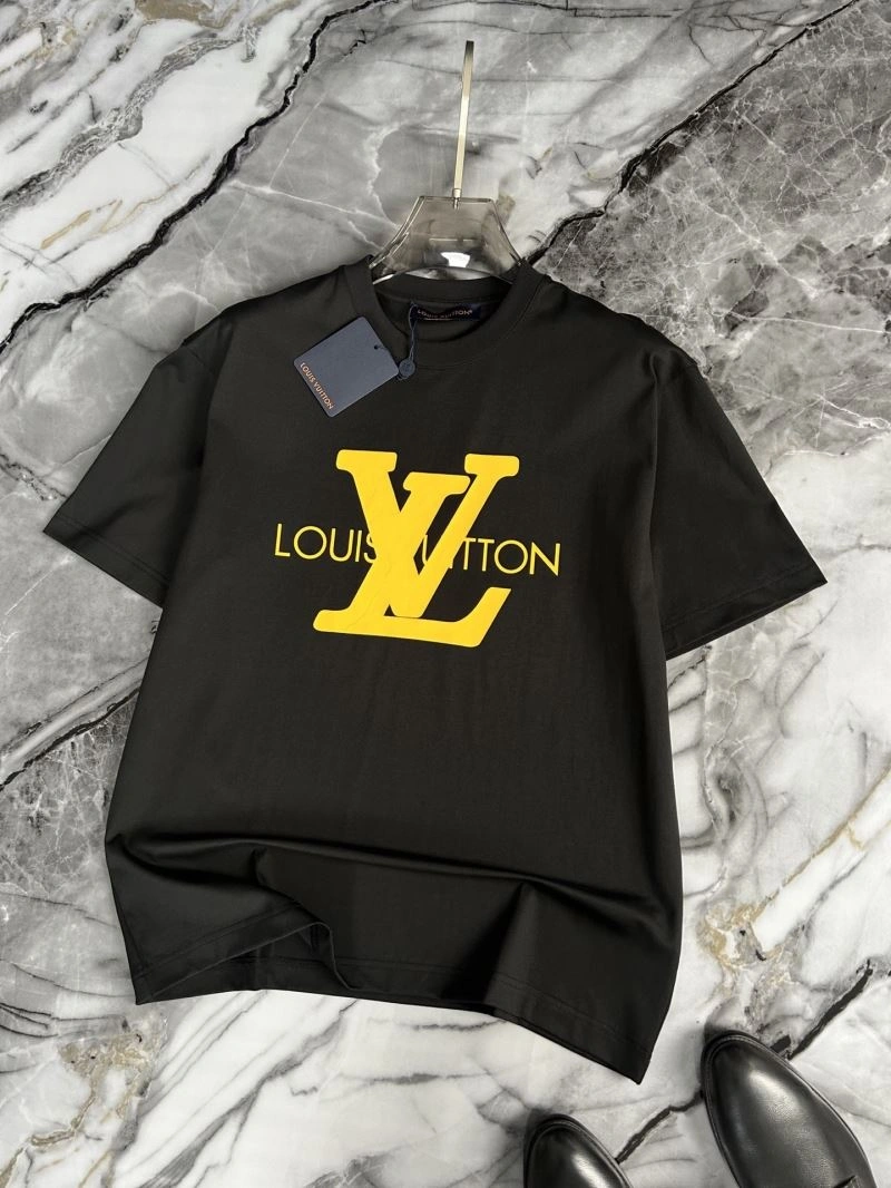 Fashionable Louis Vuitton T-Shirts 134207