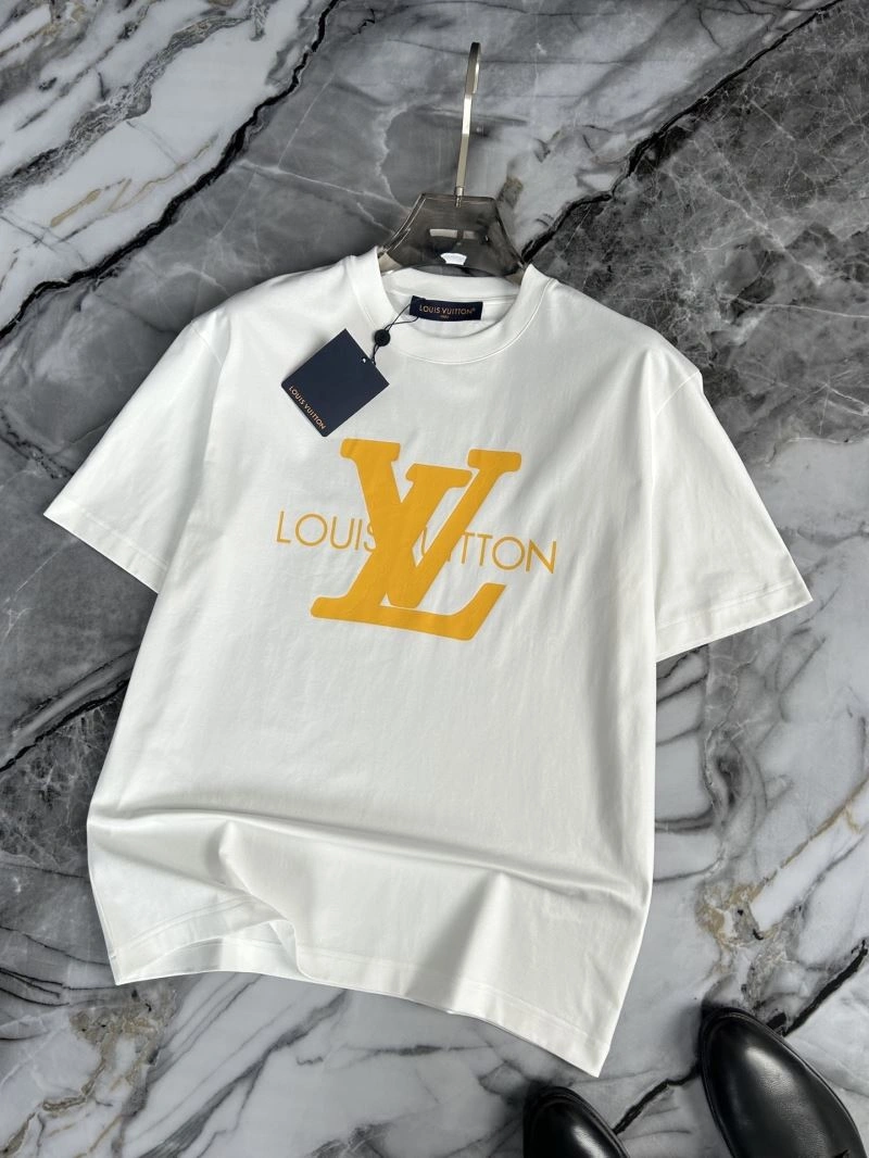 Fashionable Louis Vuitton T-Shirts 134207