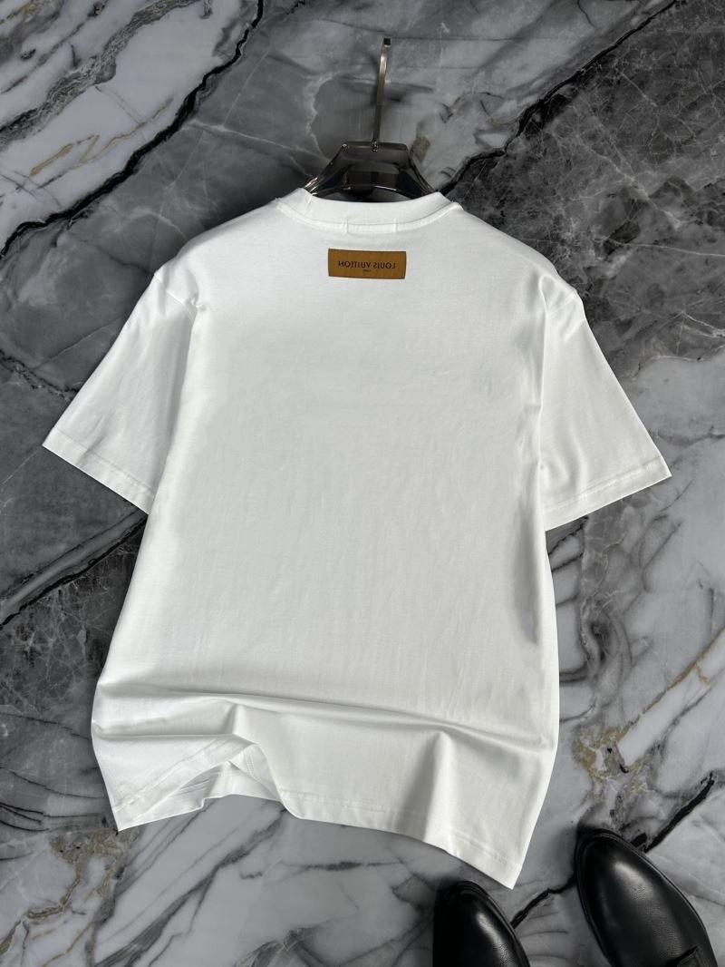 Fashionable Louis Vuitton T-Shirts 134207