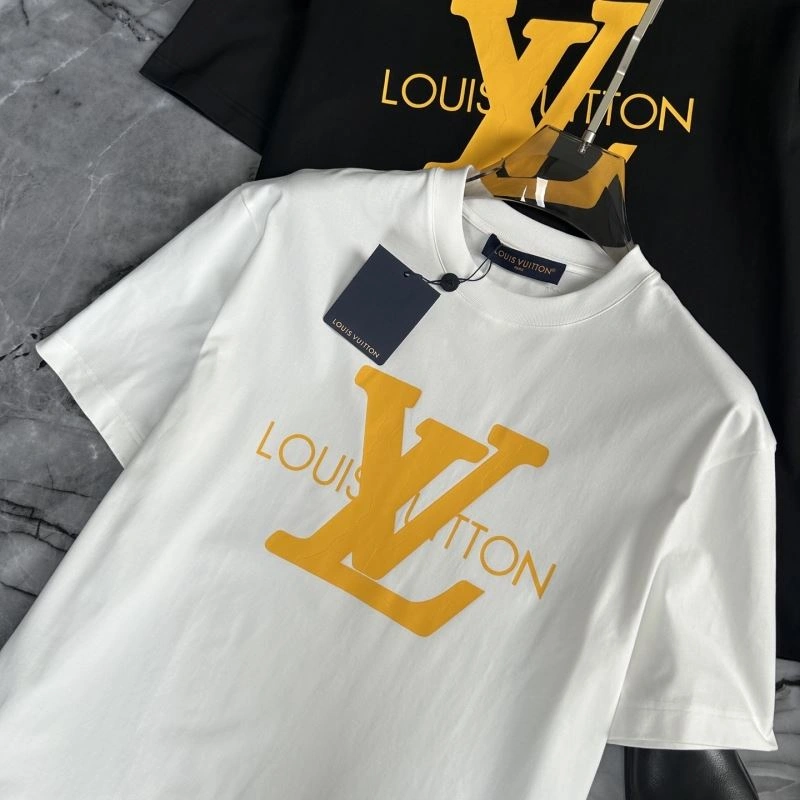 Fashionable Louis Vuitton T-Shirts 134207
