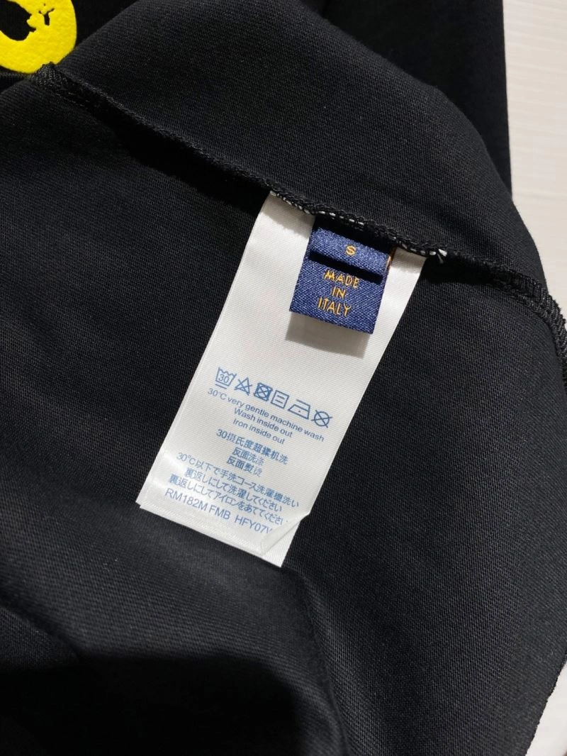 Louis Vuitton T-Shirts UrbanChic 134223