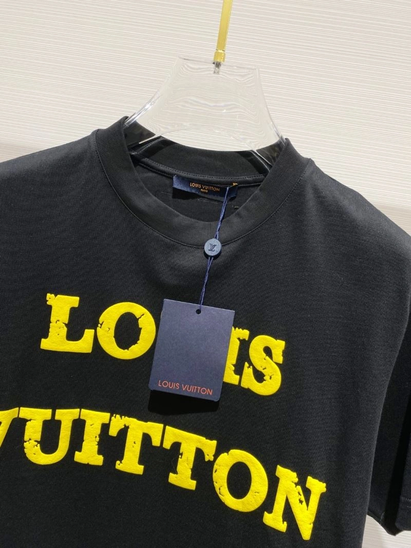 Louis Vuitton T-Shirts UrbanChic 134223