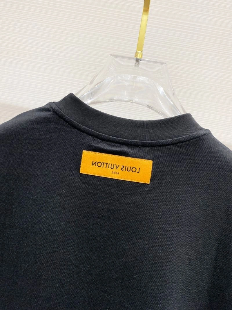 Louis Vuitton T-Shirts UrbanChic 134223