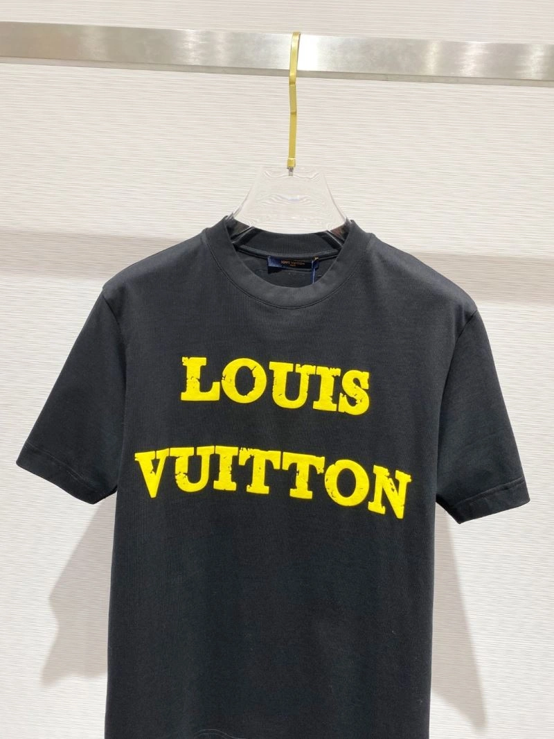 Louis Vuitton T-Shirts UrbanChic 134223