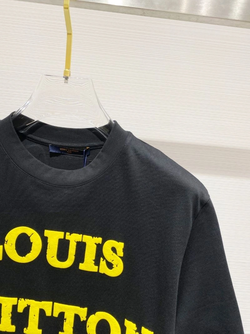 Louis Vuitton T-Shirts UrbanChic 134223