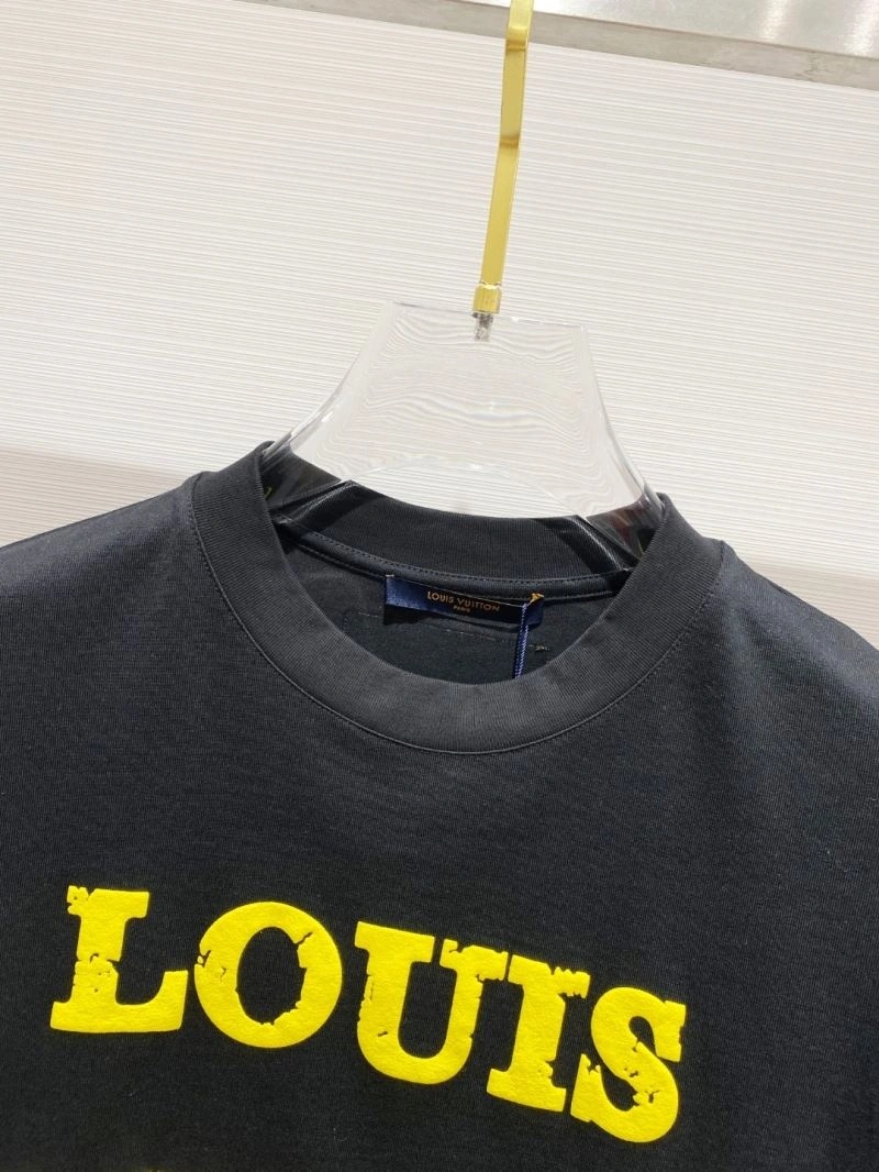 Louis Vuitton T-Shirts UrbanChic 134223