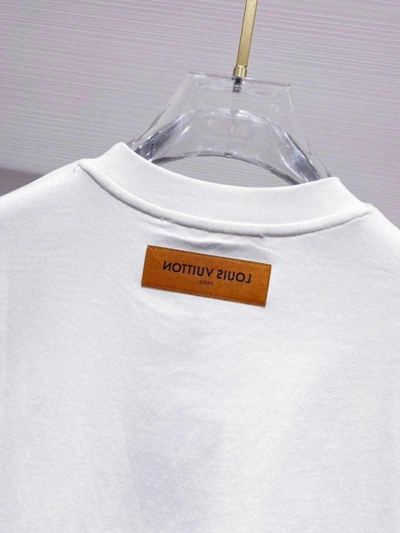 Premium Louis Vuitton T-Shirts 134228