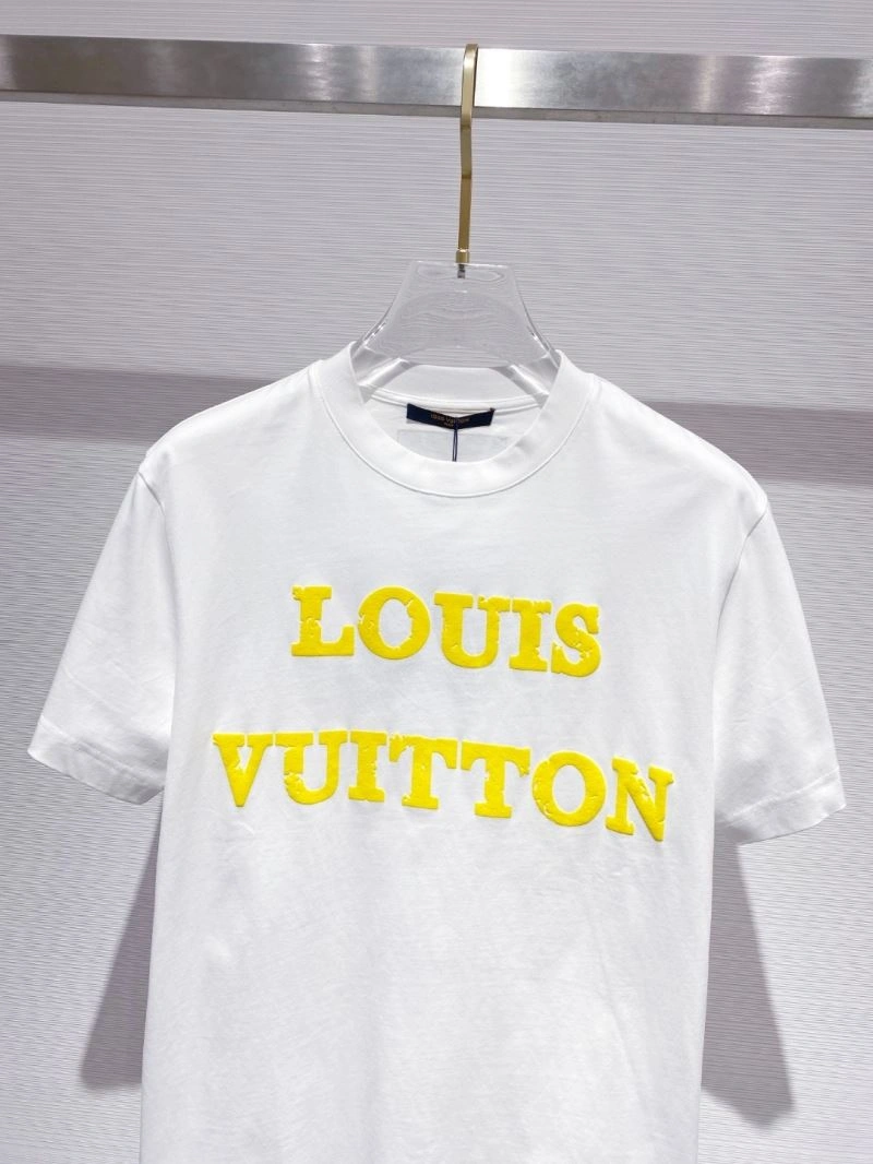 Premium Louis Vuitton T-Shirts 134228
