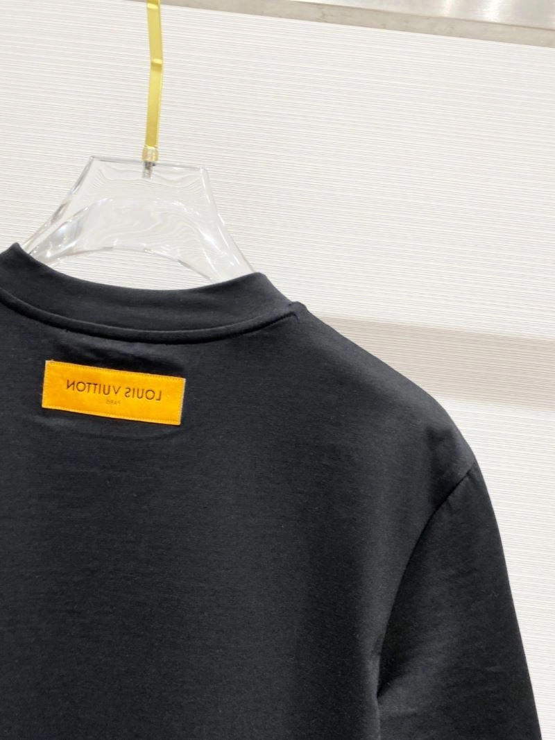 Classic Louis Vuitton T-Shirts 134216