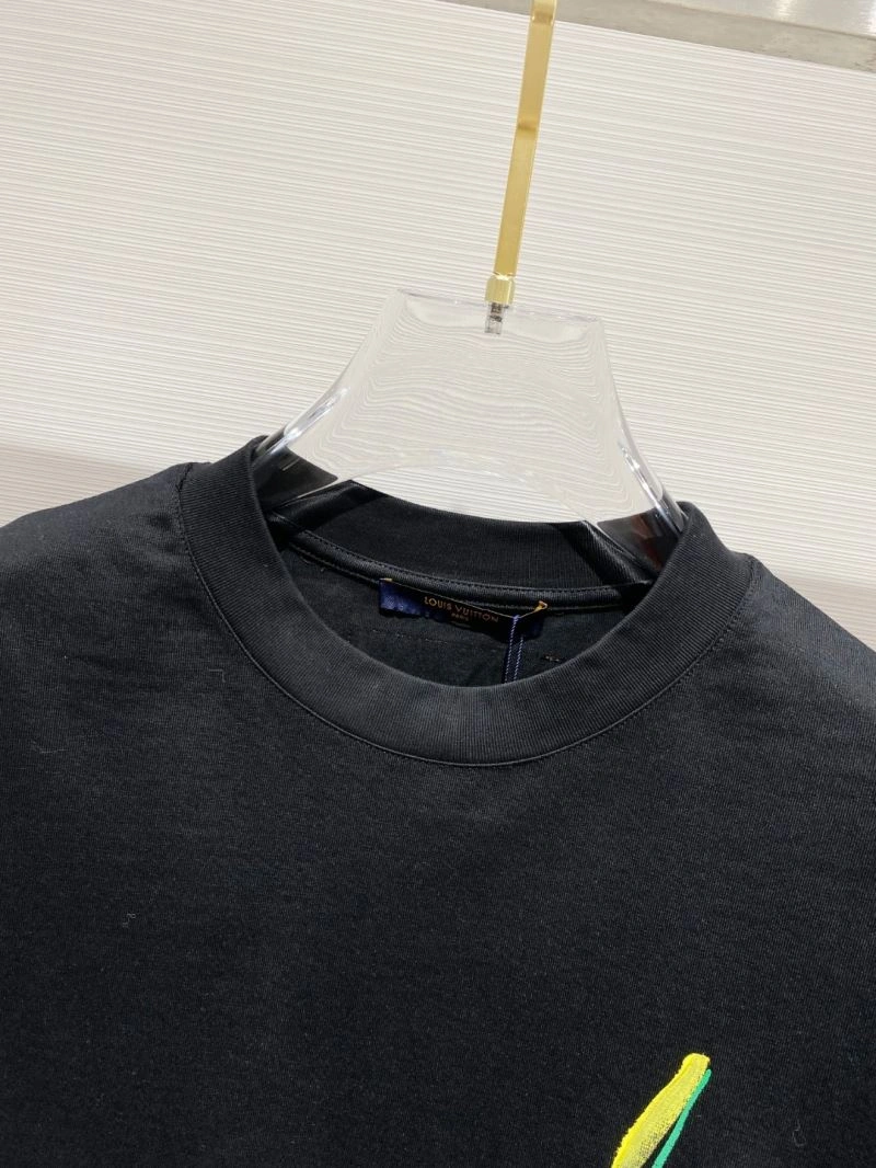 Louis Vuitton T-Shirts Versatile 134230