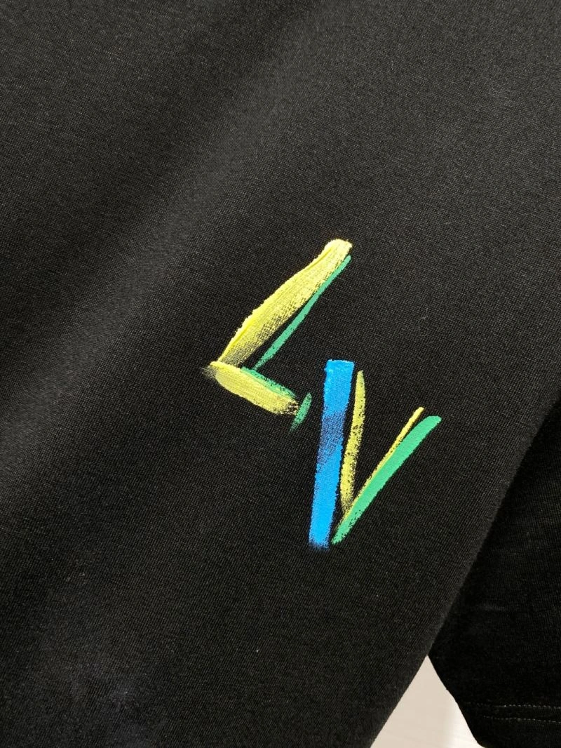 Louis Vuitton T-Shirts Versatile 134230
