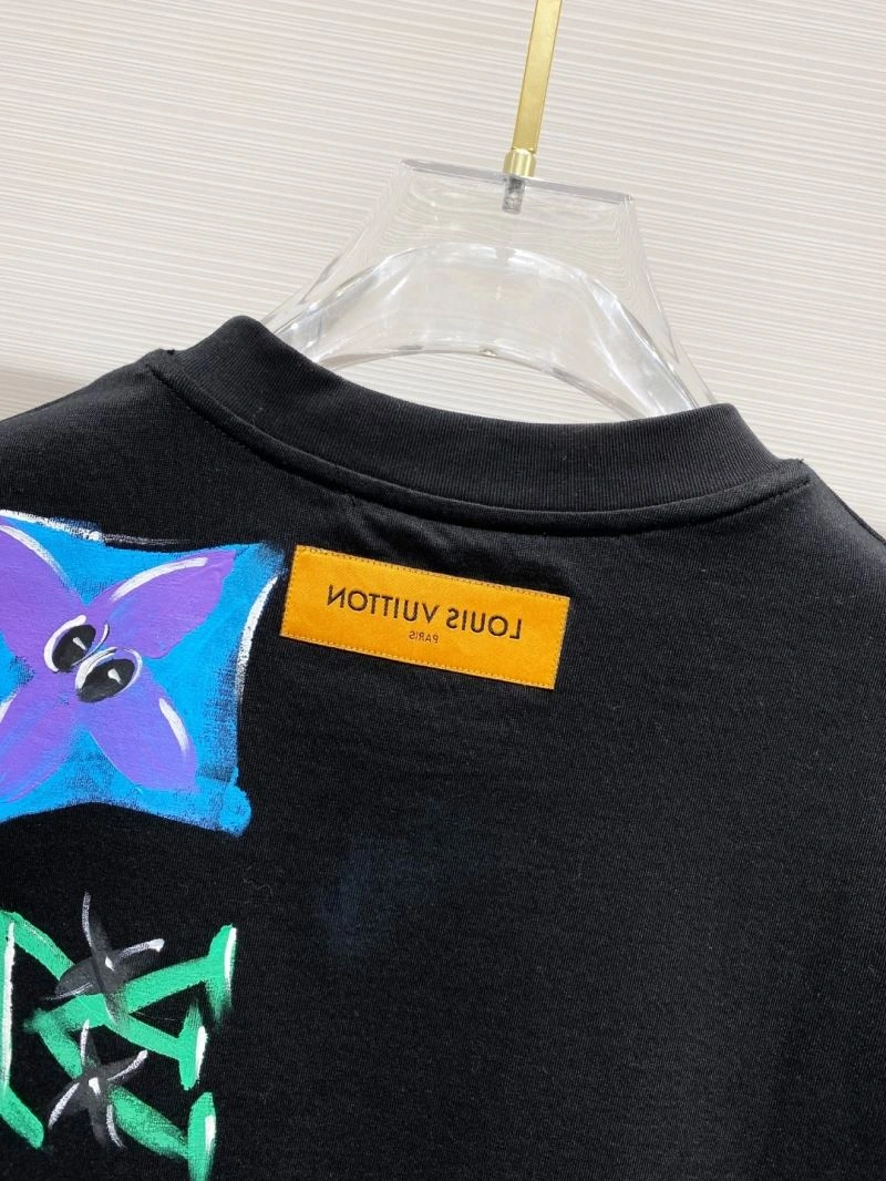 Louis Vuitton T-Shirts Versatile 134230