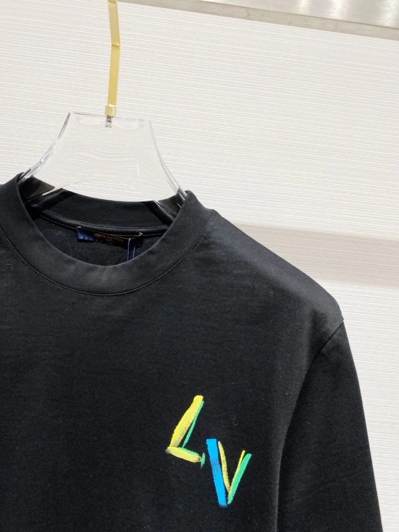 Louis Vuitton T-Shirts Versatile 134230