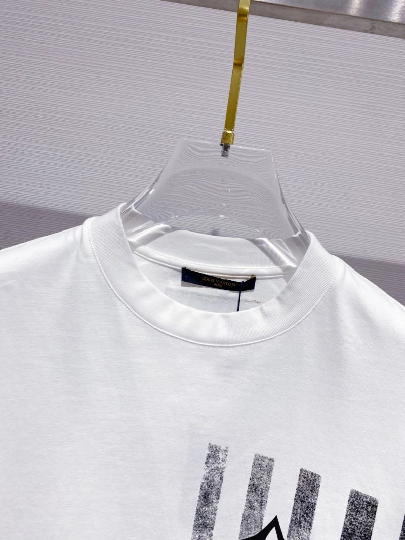 Sustainable Louis Vuitton T-Shirts 134204
