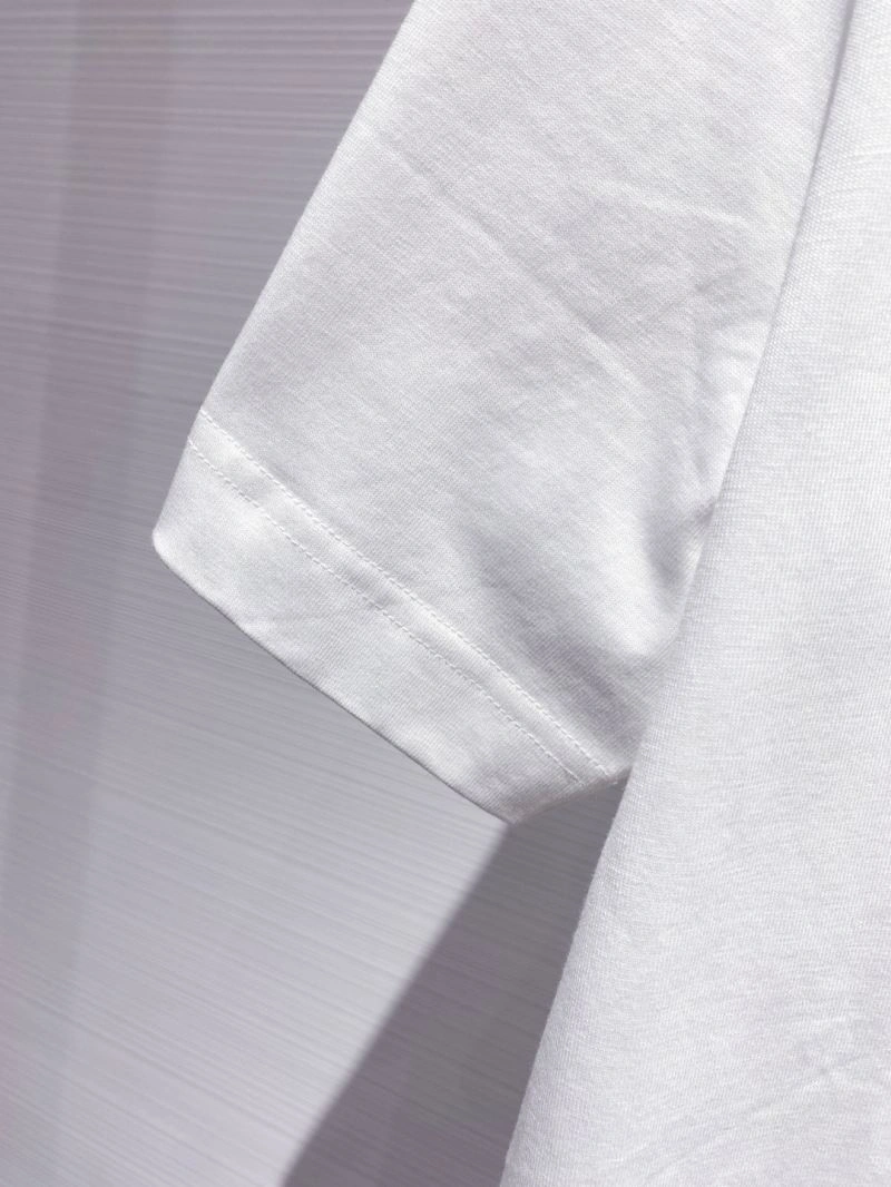 Sustainable Louis Vuitton T-Shirts 134204