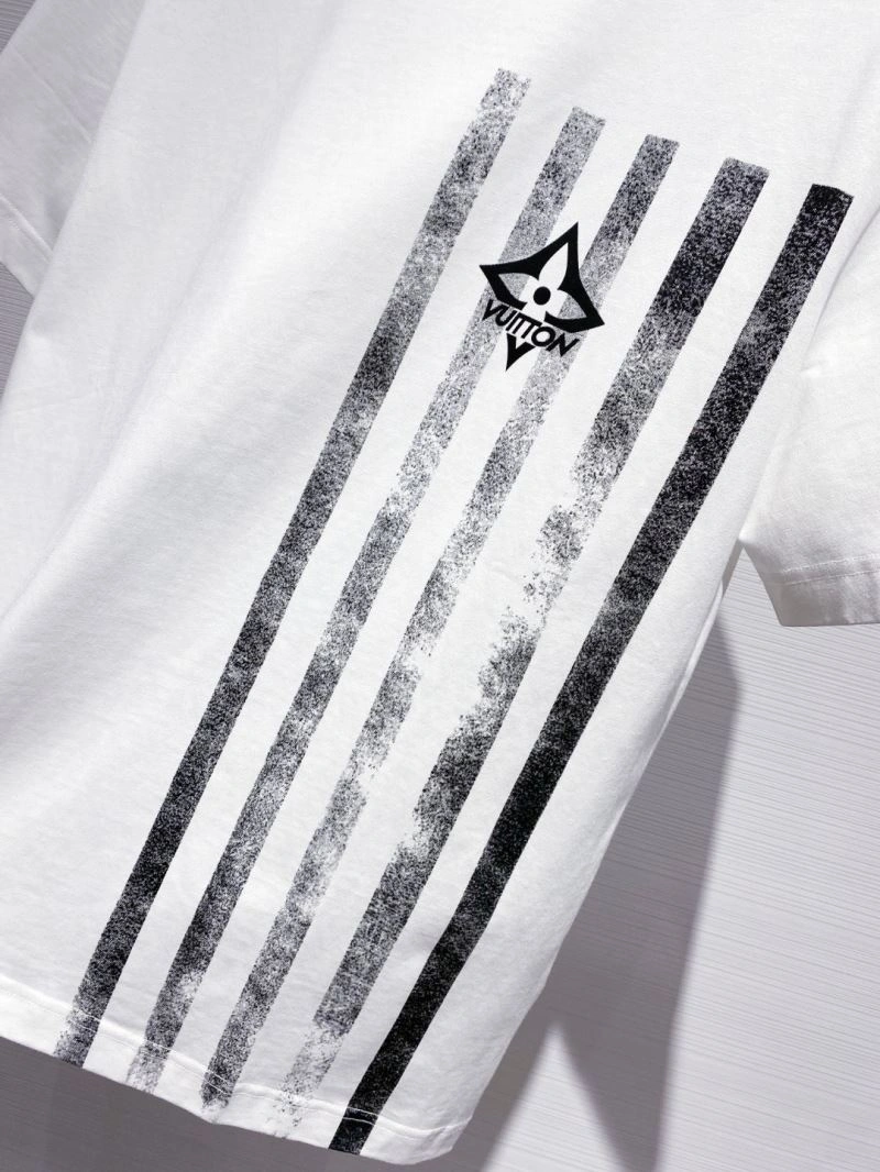 Sustainable Louis Vuitton T-Shirts 134204