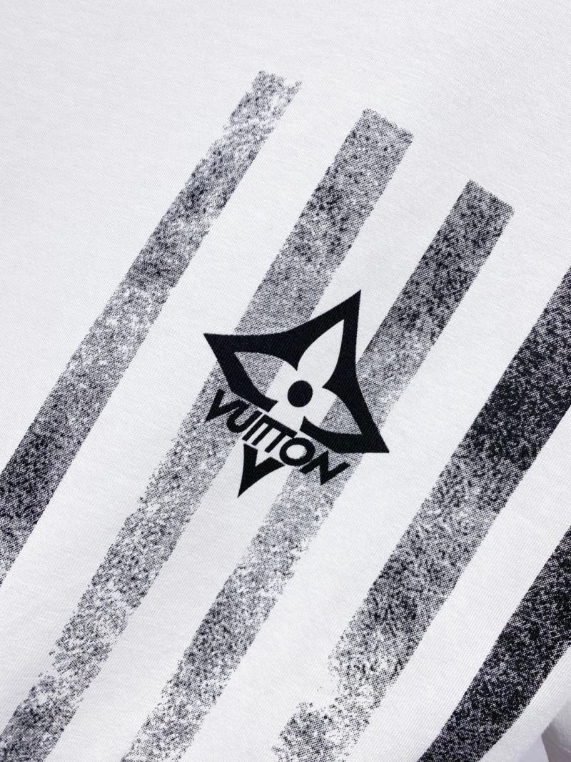 Sustainable Louis Vuitton T-Shirts 134204