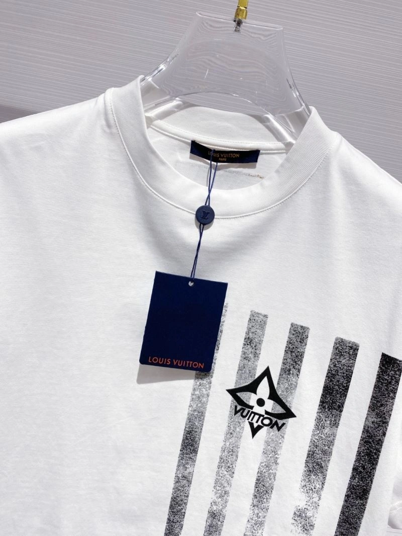 Sustainable Louis Vuitton T-Shirts 134204