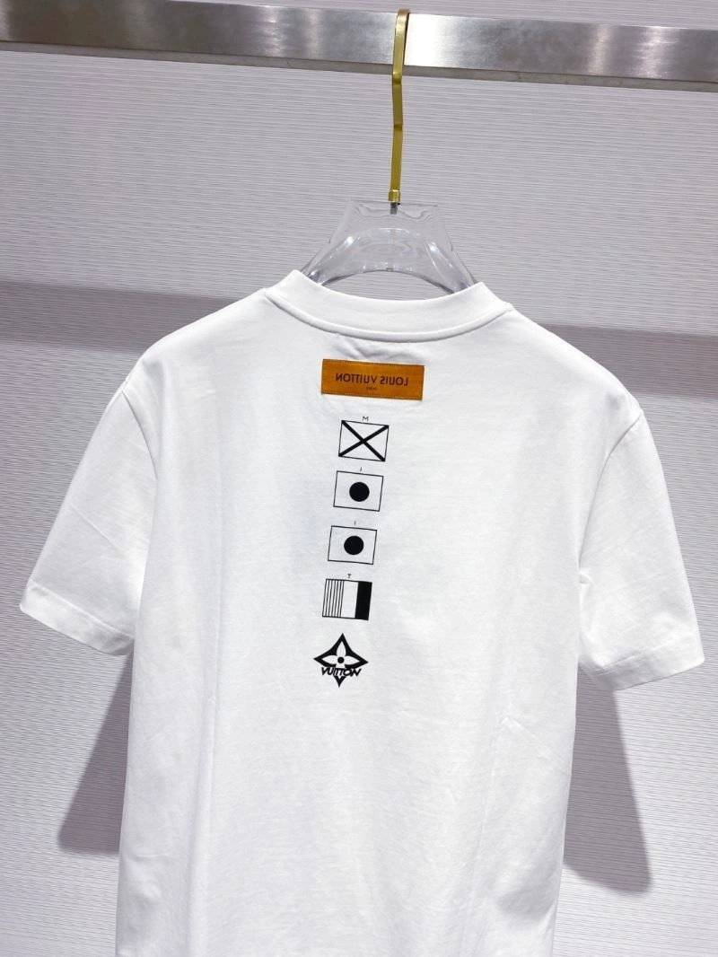 Sustainable Louis Vuitton T-Shirts 134204