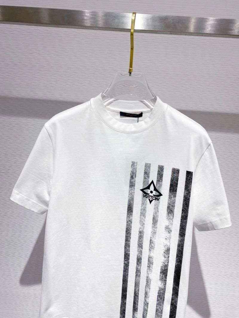 Sustainable Louis Vuitton T-Shirts 134204