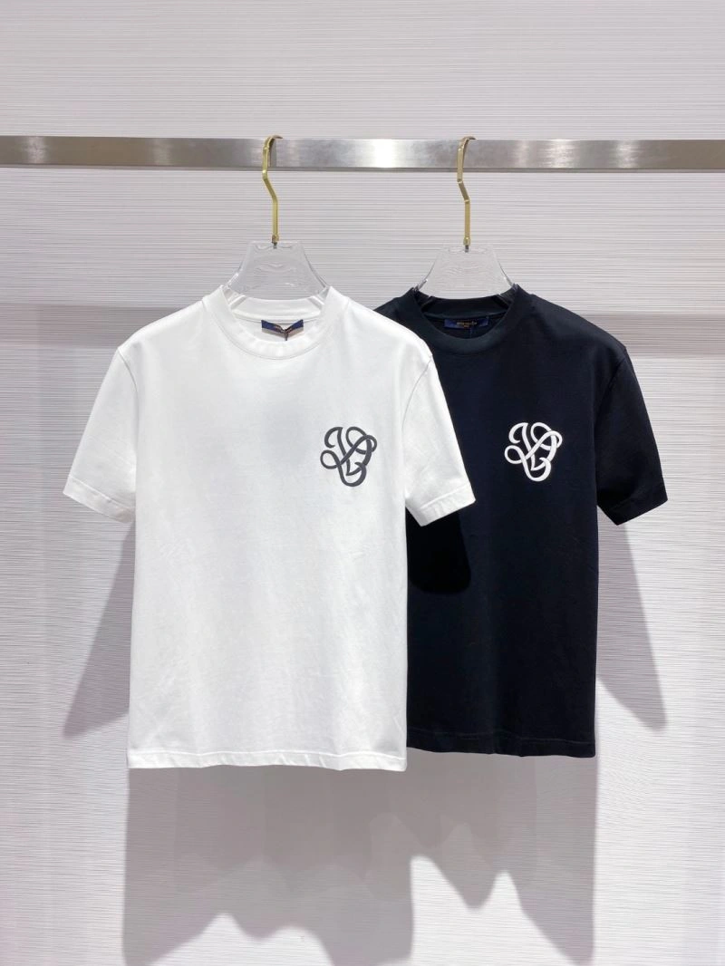 Louis Vuitton T-Shirts Elegant 134203