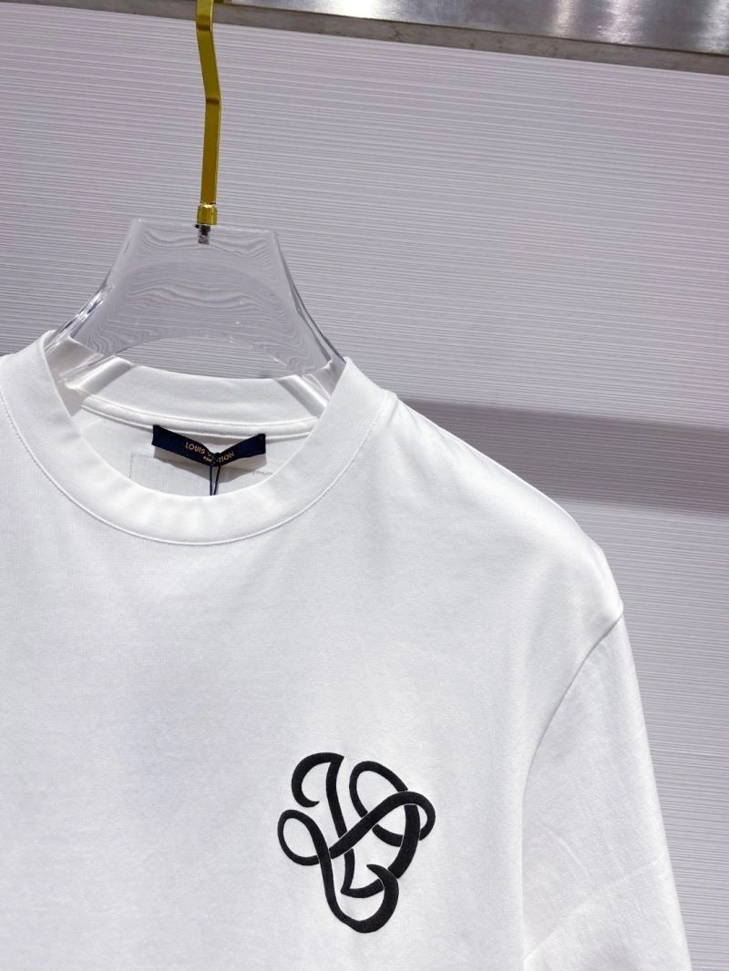 Louis Vuitton T-Shirts Elegant 134203